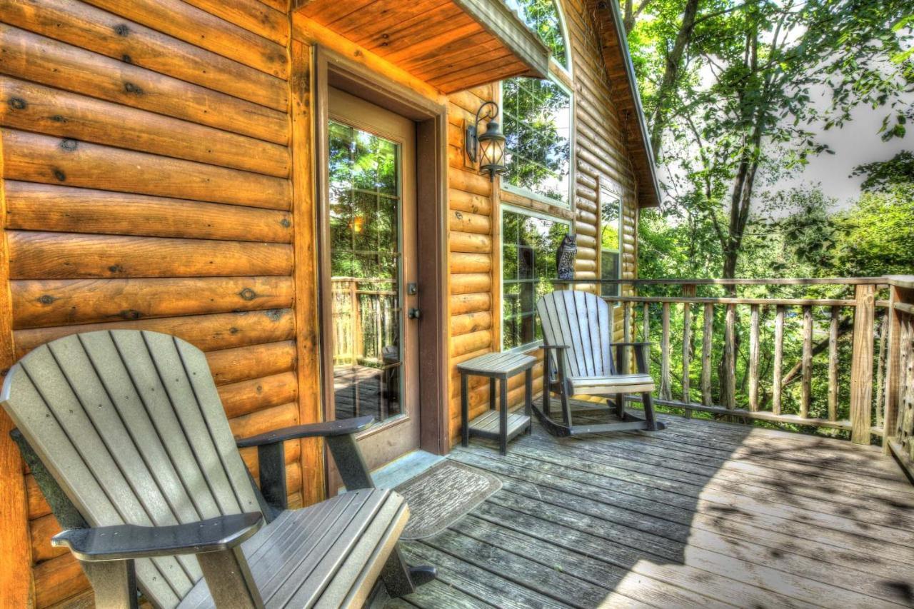 Wild Cherry Treehouse By Amish Country Lodging Millersburg Exterior foto