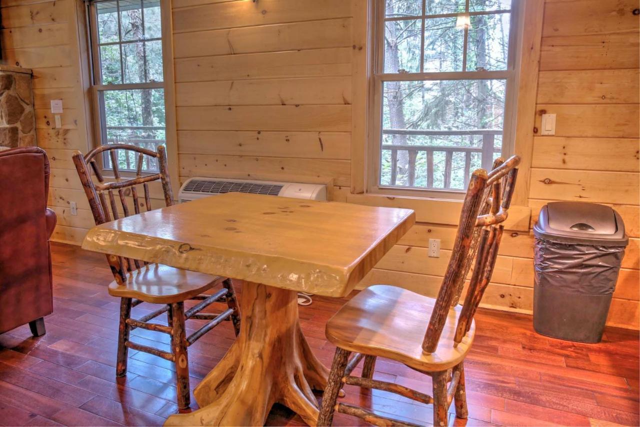 Wild Cherry Treehouse By Amish Country Lodging Millersburg Exterior foto