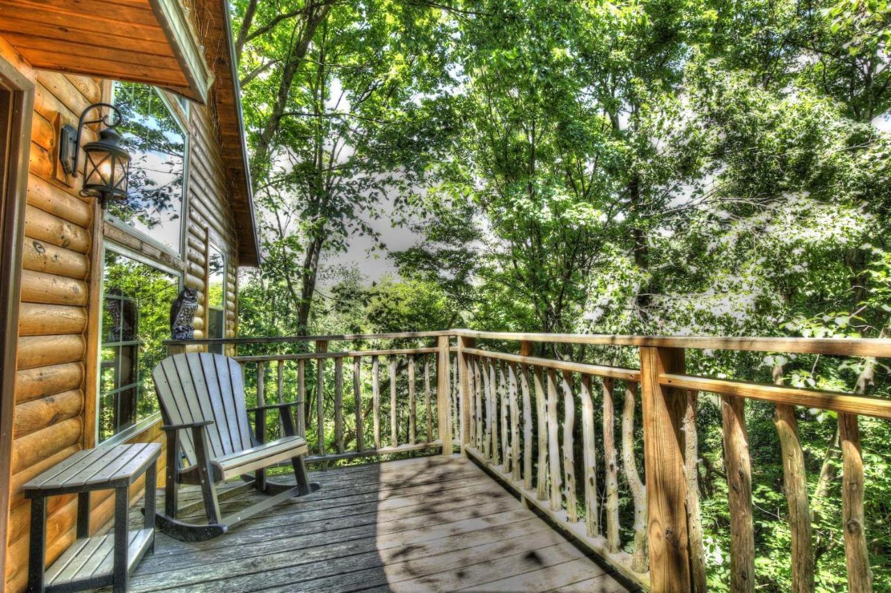 Wild Cherry Treehouse By Amish Country Lodging Millersburg Exterior foto