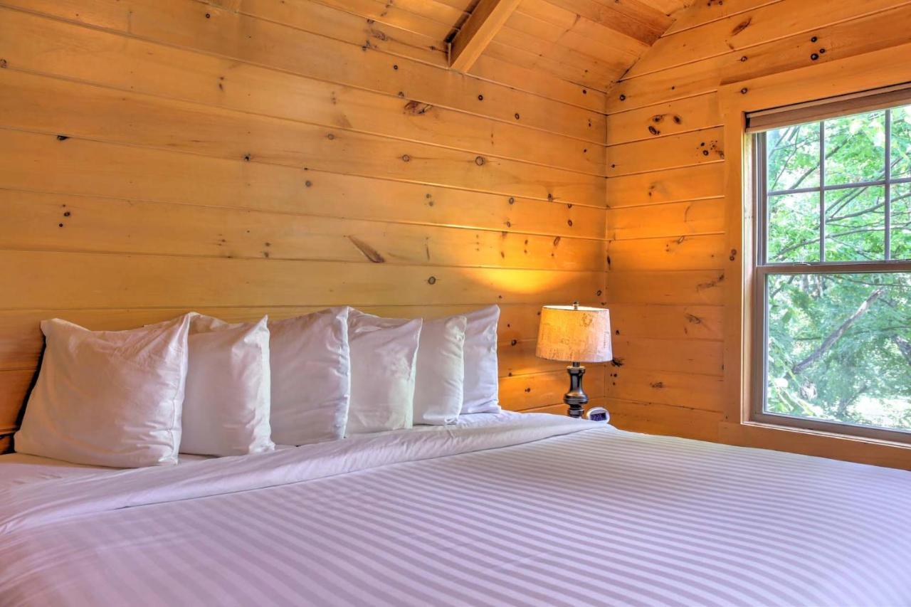 Wild Cherry Treehouse By Amish Country Lodging Millersburg Exterior foto
